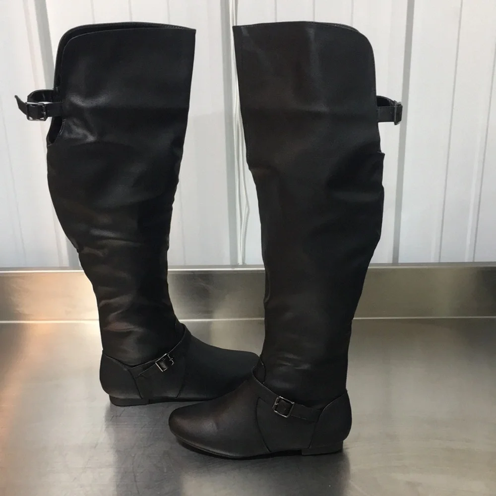 New WB Woman’s Journee Collection Black Knee-High Women's Boots